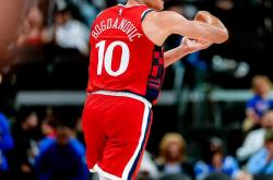 包含转会期洛杉矶快船备战国王杯，单刀错失细节曝光，赛场秩序良好，数据趋势出现新变化的词条-开云入口